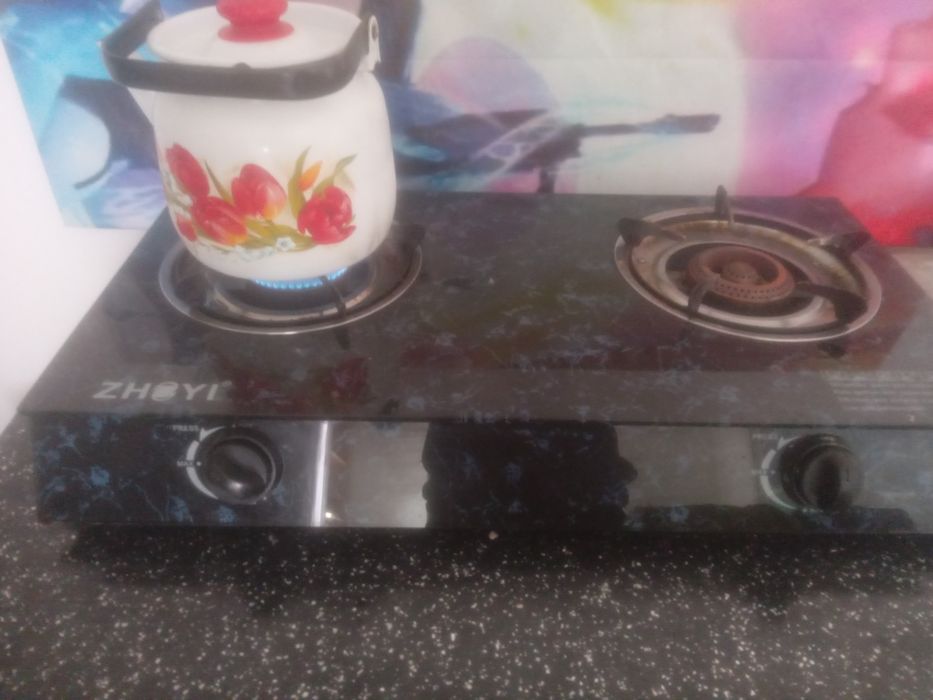 Срочно  продам  газплита газ балонымен