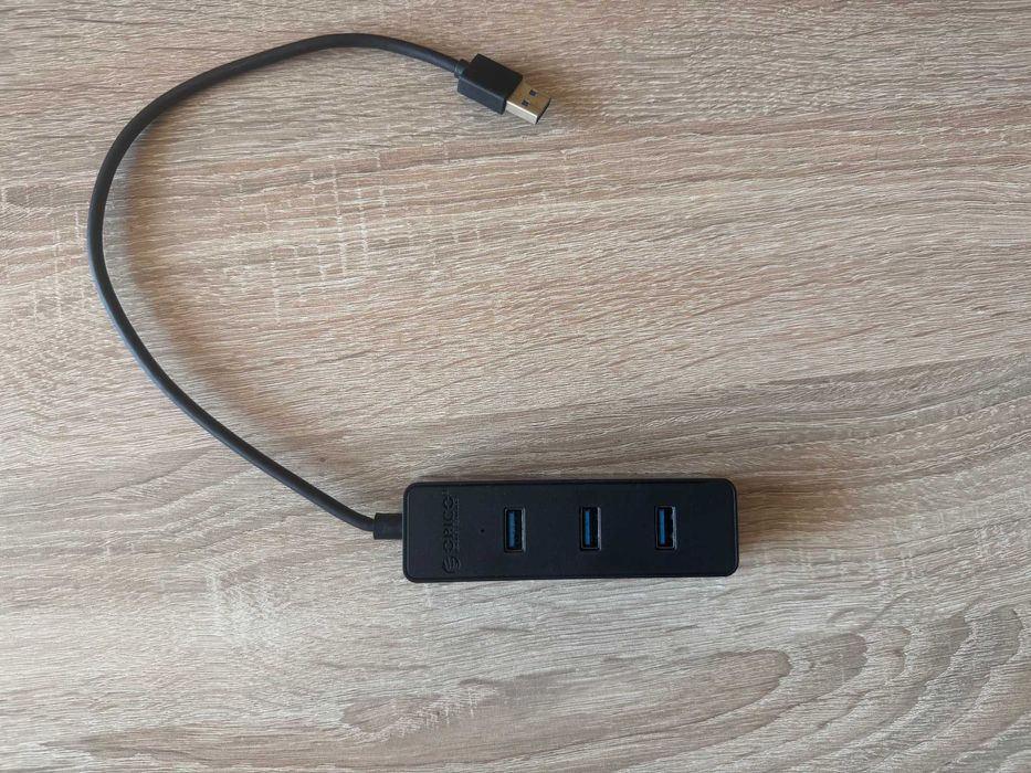 USB hub разклонител за USB портове за свързване до 4 устройства