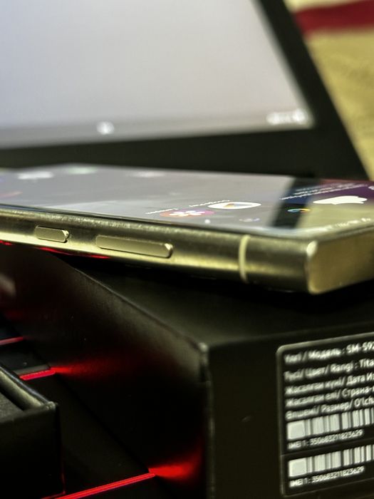 Samsung S24 ULTRA 12/256 GB идеал