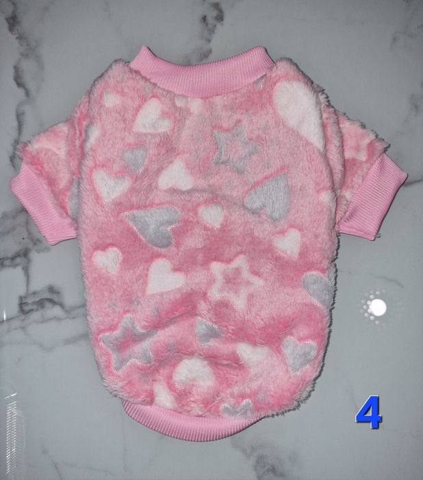 Дрешки за малки кучета и котки от 15лв до 25лв.