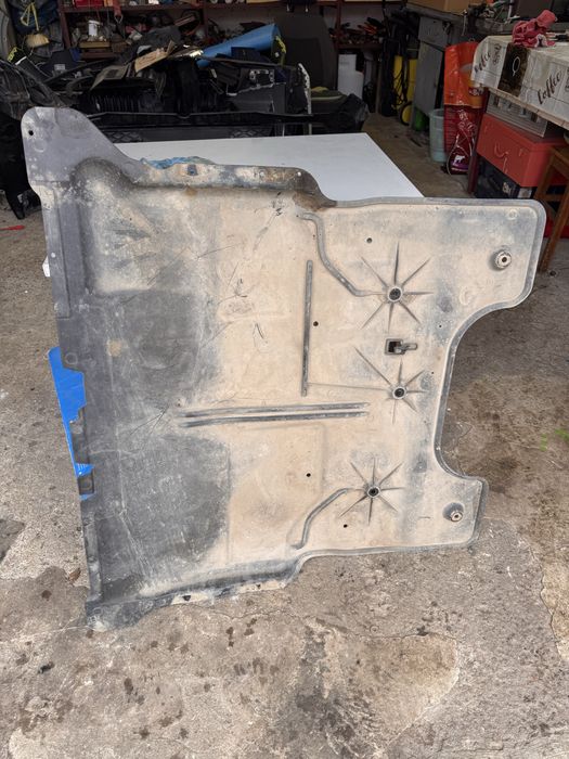 Scut Seat VW Taigo Audi 2q0825236h