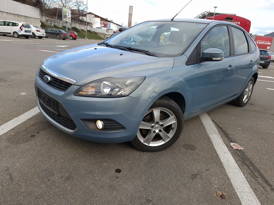 Focus 1.6i modell TITANIUM cu climatronic