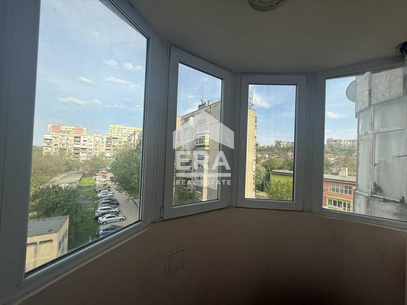 Тристаен апартамент в ж.к. Родина 2