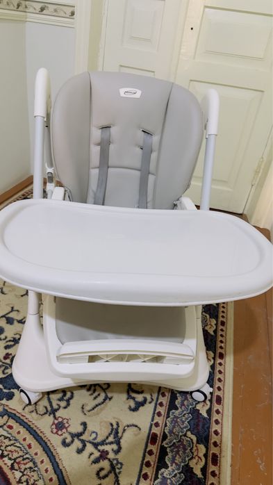 Детский стульчик для кормления