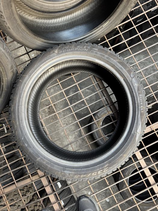 235/45/19  pirelli 2023/2024 mixte