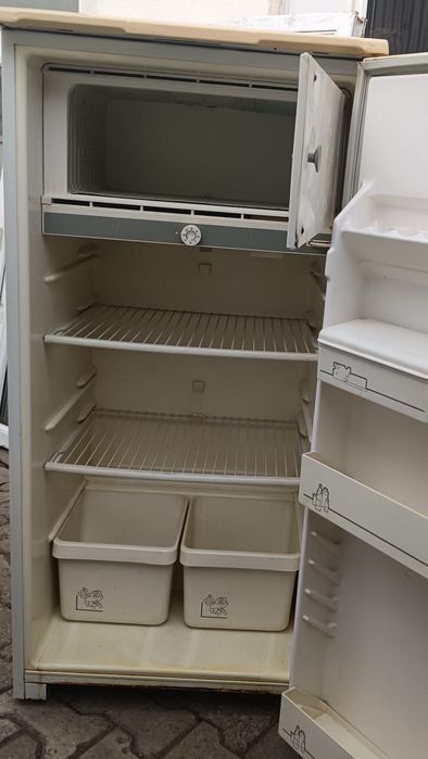 Холодильник продам