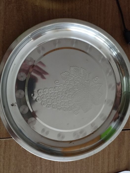 Метални подноси всякакви