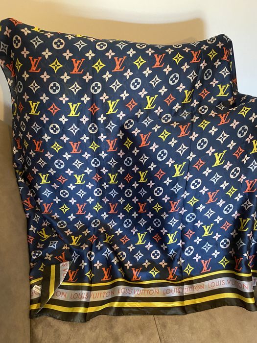 Ie din bumbac ; Pulover alb - negru Mango ;eșarfă din mătase 100%