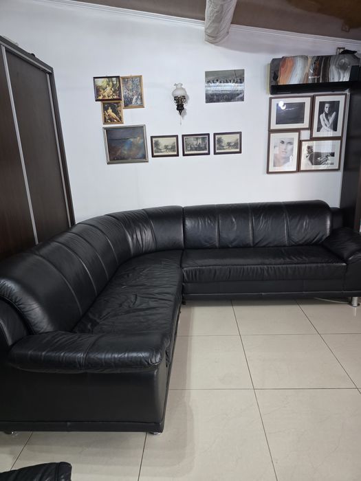 Canapea extensibila din piele si coltar din piele