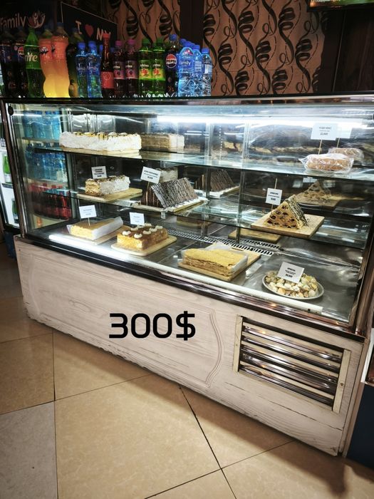 Витринный Холодилник торт учун