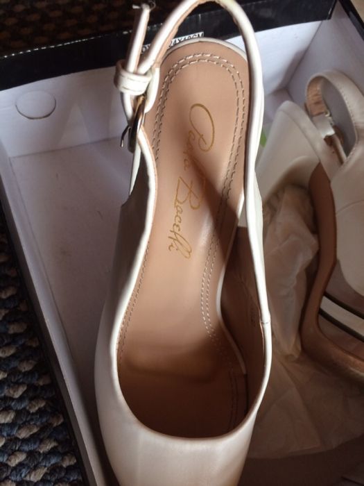 Продавам дамски обувки