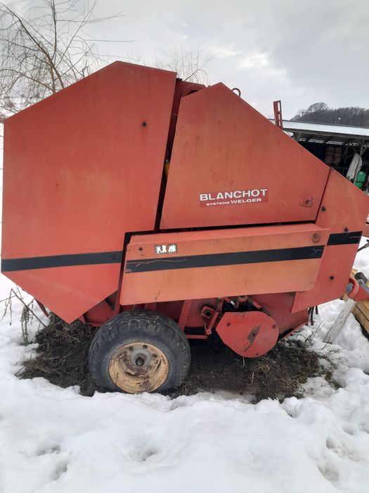 De vânzare balotieră și cupă crocodil