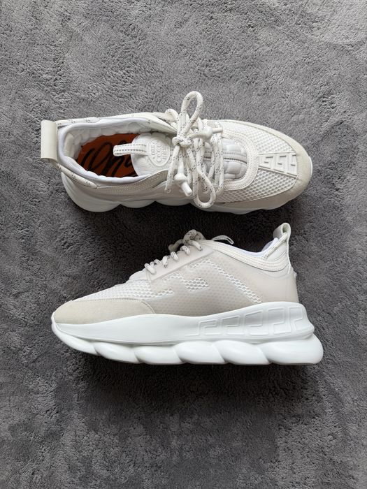 Versace chain reaction