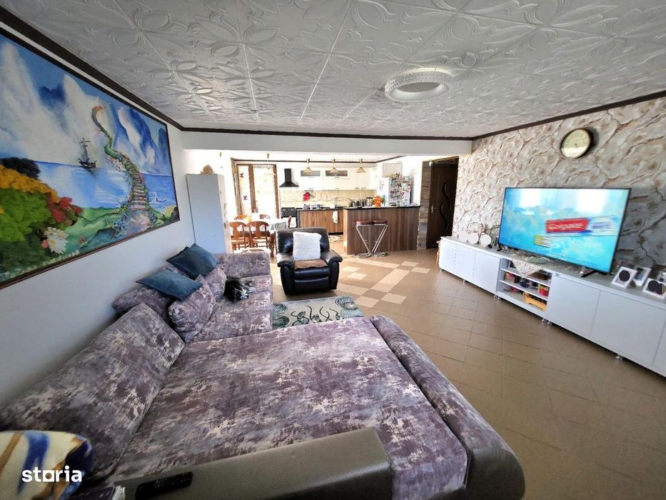 Proprietar vând casa 5 Camere.