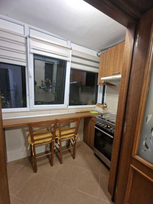 De Închiriat: 2 Camere Decomandat, Sector 4 Direct Proprietar
