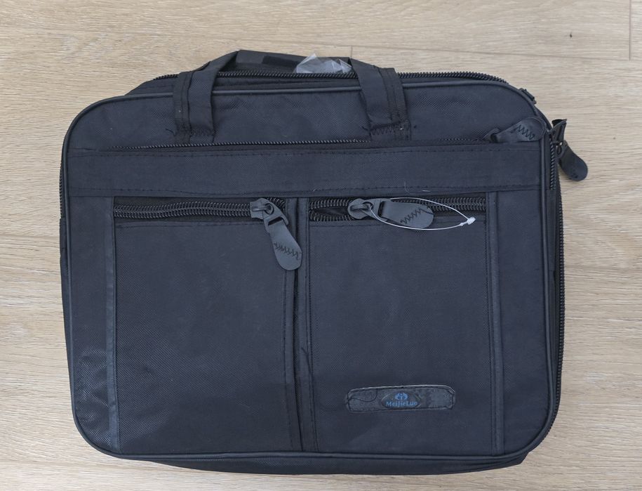 Чанти за лаптоп, черни