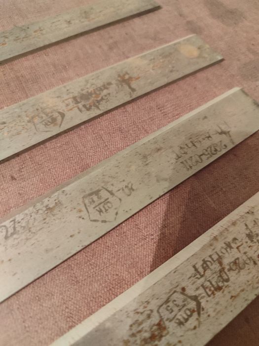 Ножи строгальые по дереву