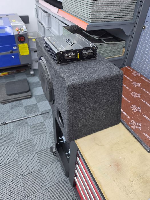Sobwoofer Audison + stație