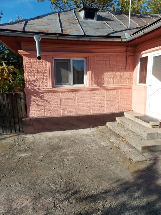 Casa cu teren de vanzare