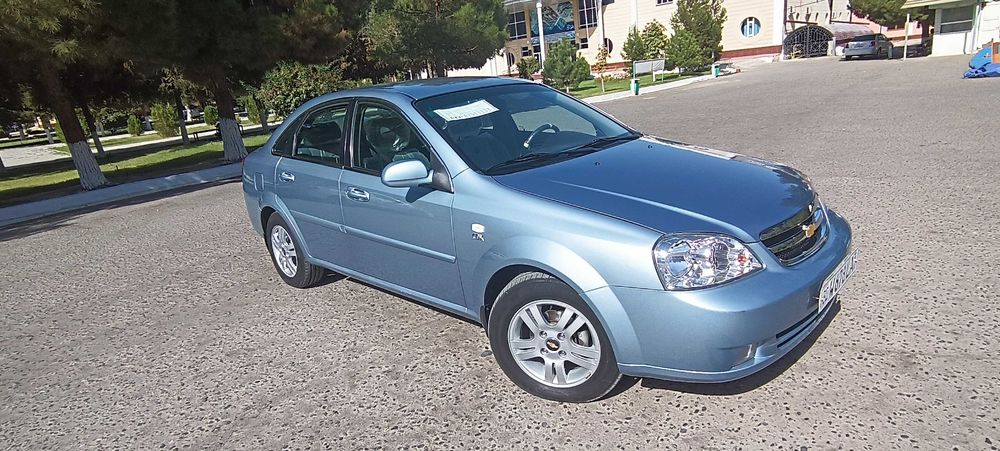 Chevrolet Lacetti 1.8  2014 год