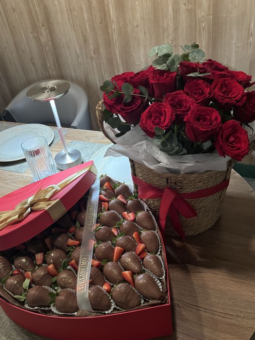 Floria.kz Букет « Hot Pink Roses»