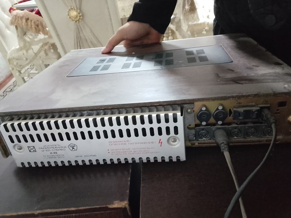 Kalonkalar sotiladi narxi 250 dolir kami bo qoganini telda gaplashamiz