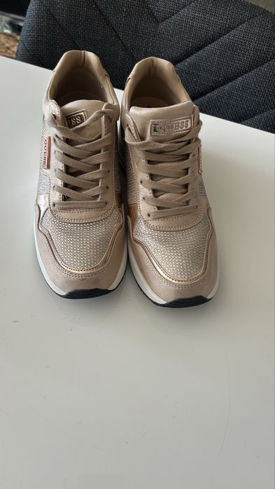 Сникърси Guess 38 размер