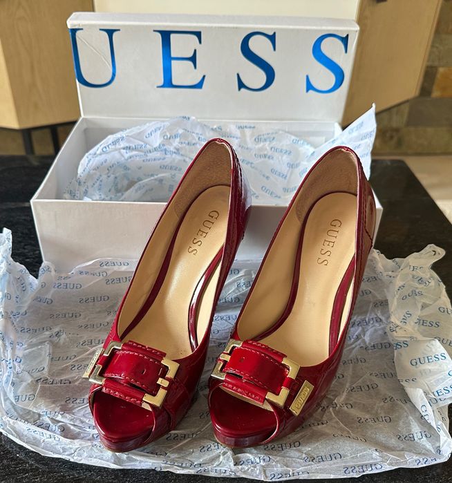 Дамски официални обувки Guess