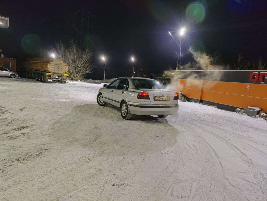 Volvo s 40 2000 года