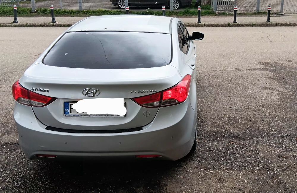Hyundai Elantra  cumpărată din Ro.