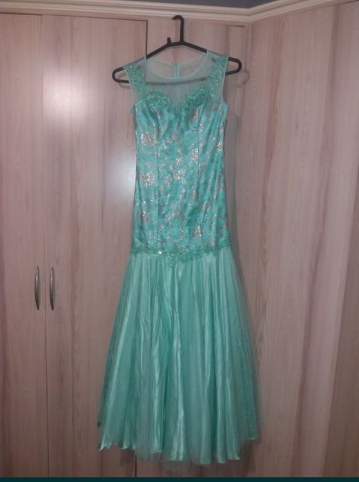 Вечерняя  платья  46 размер