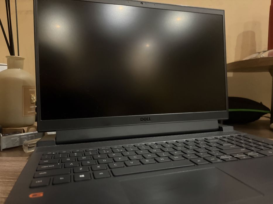 Геймърски лаптоп DELL