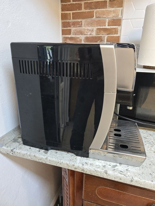 Aparat cafea boabe Delonghi Dinamica Expresor