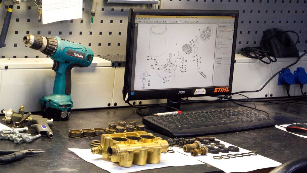 Repar scule utilaje, calculatoare cu deplasare la client