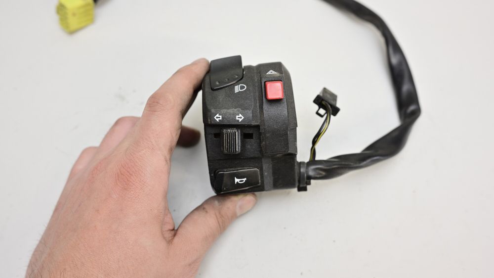 Bloc Comenzi Switch Lumini Stanga Suzuki SFV 650 Gladius 2009 - 2016