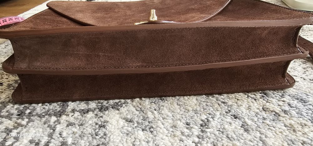 Daris - дамска чанта от естествен велур