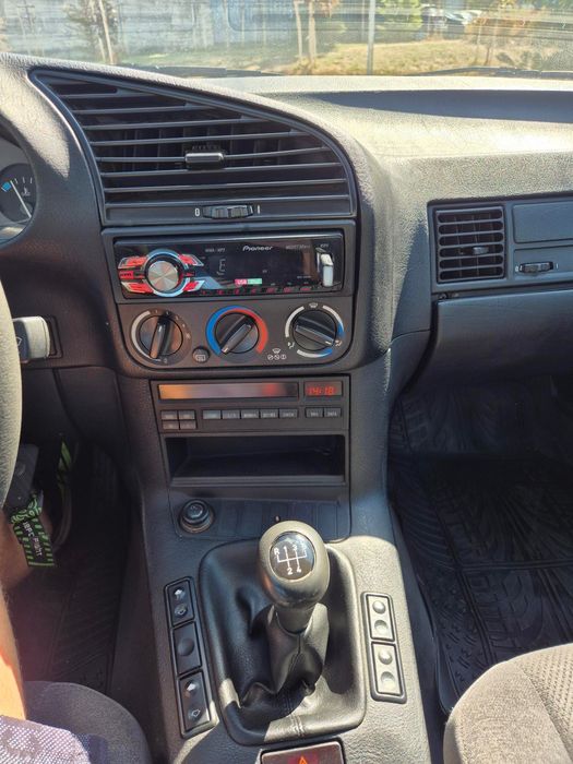 BMW E36 320i M50B20 бензин 1992г.