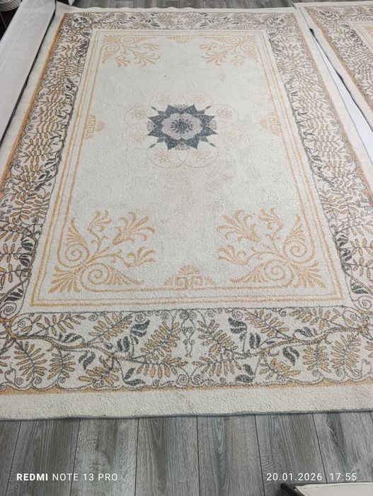 Продам ковер 4 х 3 м.