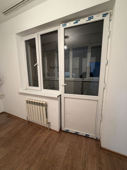 Продам пластик окны в отличном состояние