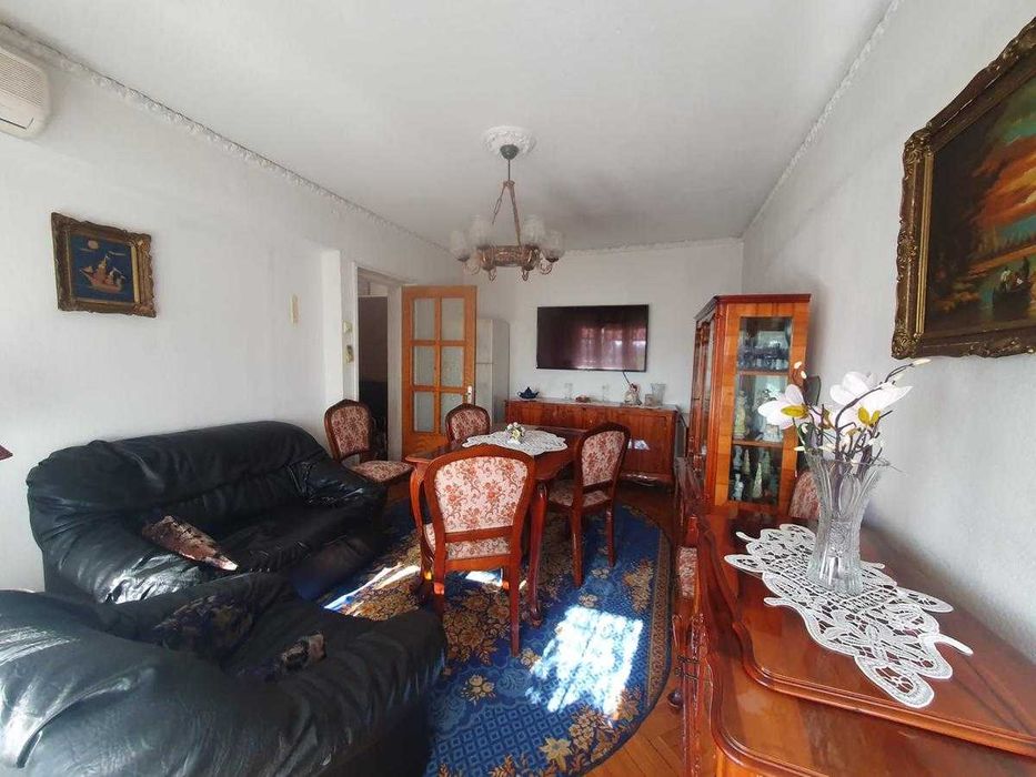 Apartament 4 camere în blocul Gioconda