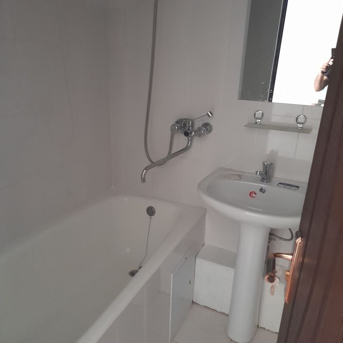 Аренда коракамиш 2хонали янги ремонт хеч ким яшамаган