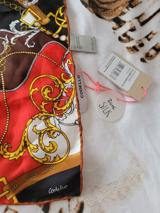 Esarfa noua Codello din saten