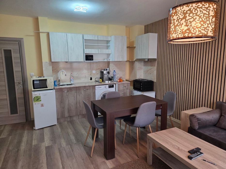 Дава се под наем Двустаен апартамент в Варна, Базар Левски - 60 кв.м за 388.62 € - Снимка #2