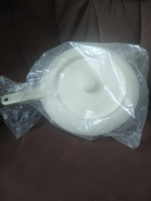 Plosca igiena persoana dizabilitati atât din plastic cât și inoxne  noua