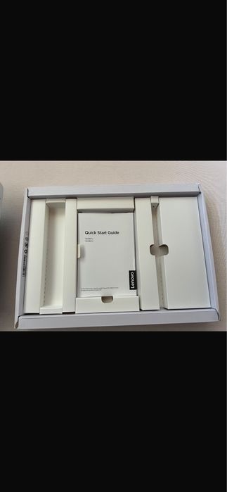Tableta Lenovo noua.