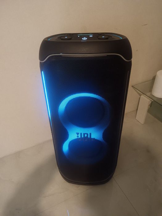 Inchiriez Boxa JBL partibox 1100 Ultimate