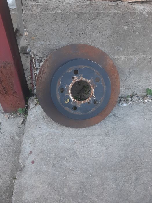 Тормозной диск камри50 американец,б/у