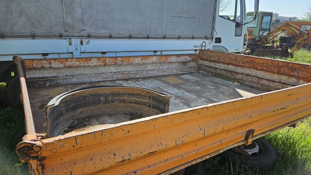 Самосвален кош на 12 волта