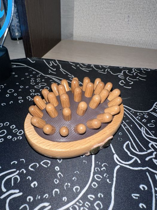 Массажная щетка с японской технологией