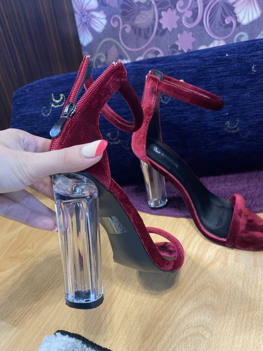 Shoe aquarium сандали на висок прозрачен ток в два цвята Zara